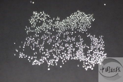 洛扎金属表面处理厂喷砂玻璃微珠清理